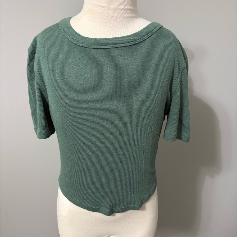 lululemon athletica Sage Green Short Sleeve Tee